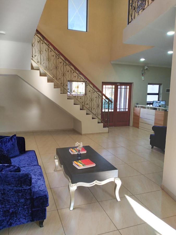 Atlantic Pearl Guest House Midrand Exteriör bild