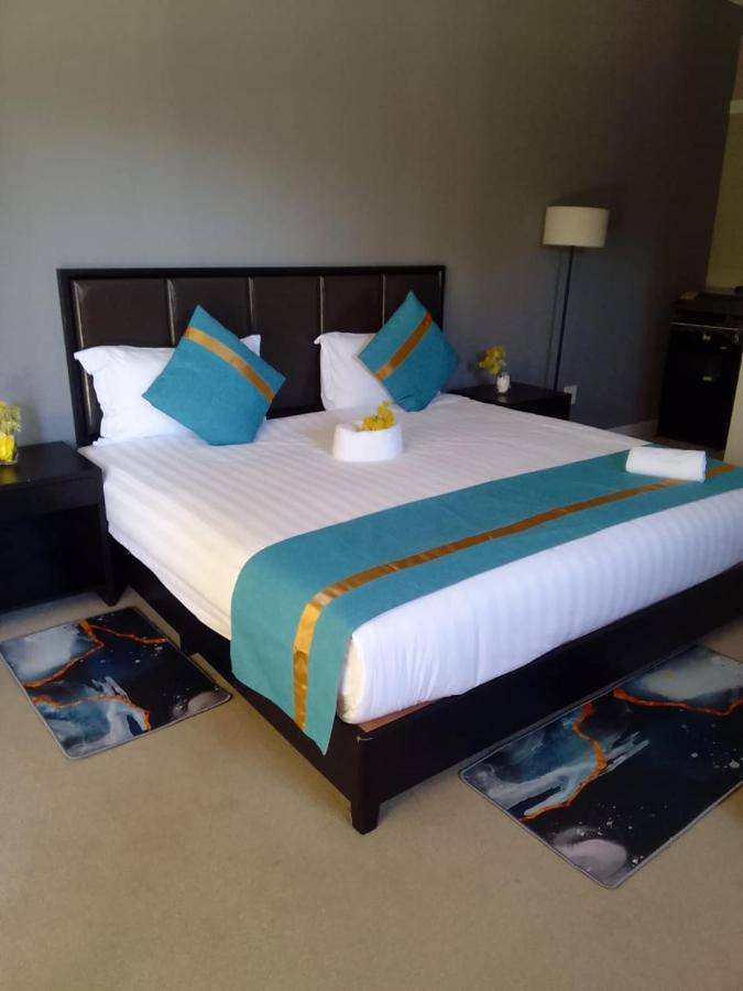 Atlantic Pearl Guest House Midrand Exteriör bild