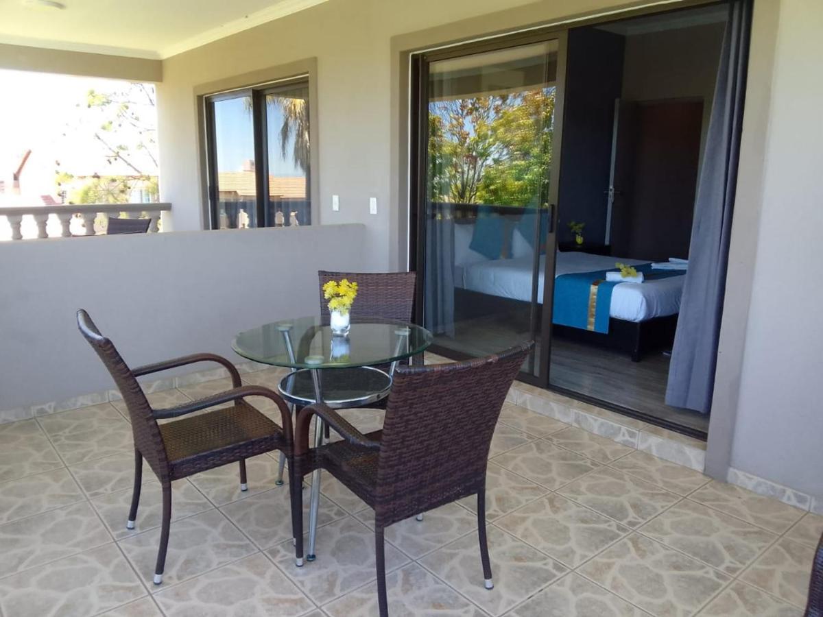 Atlantic Pearl Guest House Midrand Exteriör bild