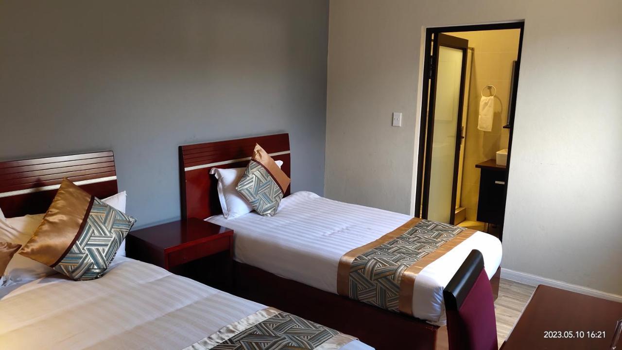Atlantic Pearl Guest House Midrand Exteriör bild