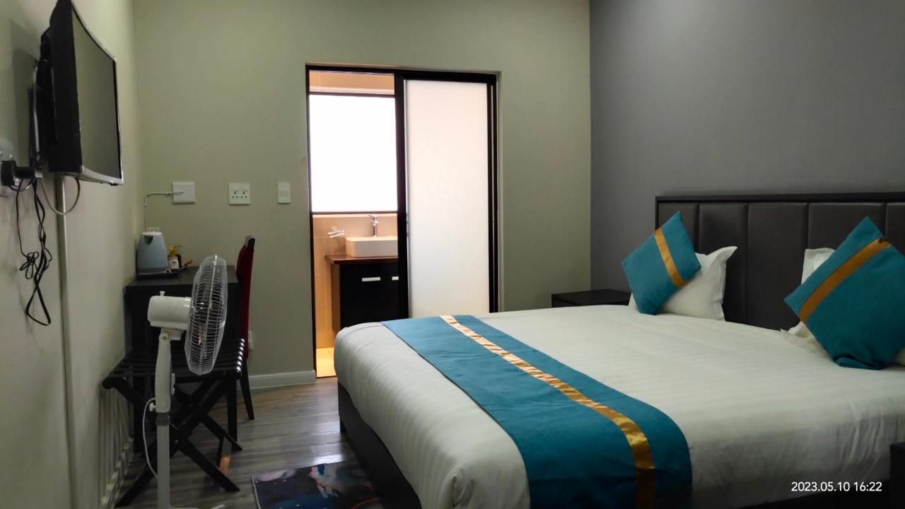Atlantic Pearl Guest House Midrand Exteriör bild